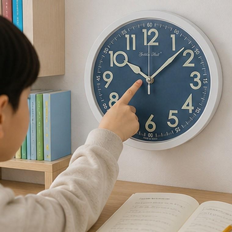 무소음 야광 유아동 교육용 화이트 22cm 벽걸이 탁상 겸용 벽시계 큰 숫자