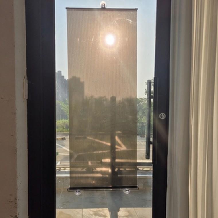붙이는 롤업형 햇빛가리개 블라인드 50x125cm 흡착식 창문 차량용