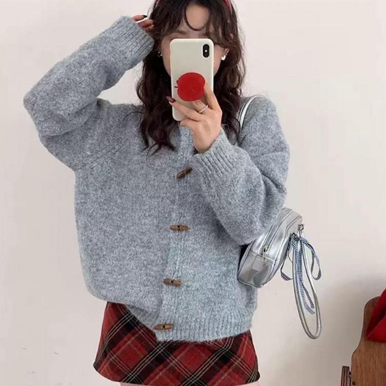 여자 귀여운 스타일 꽈배기 나무 단추 자금 포인트 라운드 니트 가디건 루즈핏 꽈베기니트