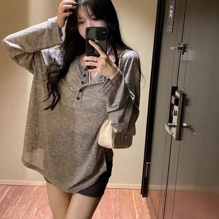 여자 내추럴 소프로 루즈핏 외출 패션 시스루 롱슬리브 티셔츠 레이어드 골지 가을