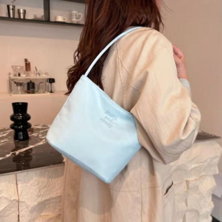 데일리 여성 나일론 가벼운 토트백 마실 가방 스카이 토드백 손가방 미니 여자 예쁜
