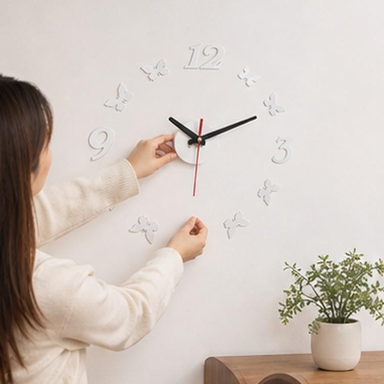 붙이는 DIY 벽시계 나비장식 저소음 아크릴 거실 인테리어시계
