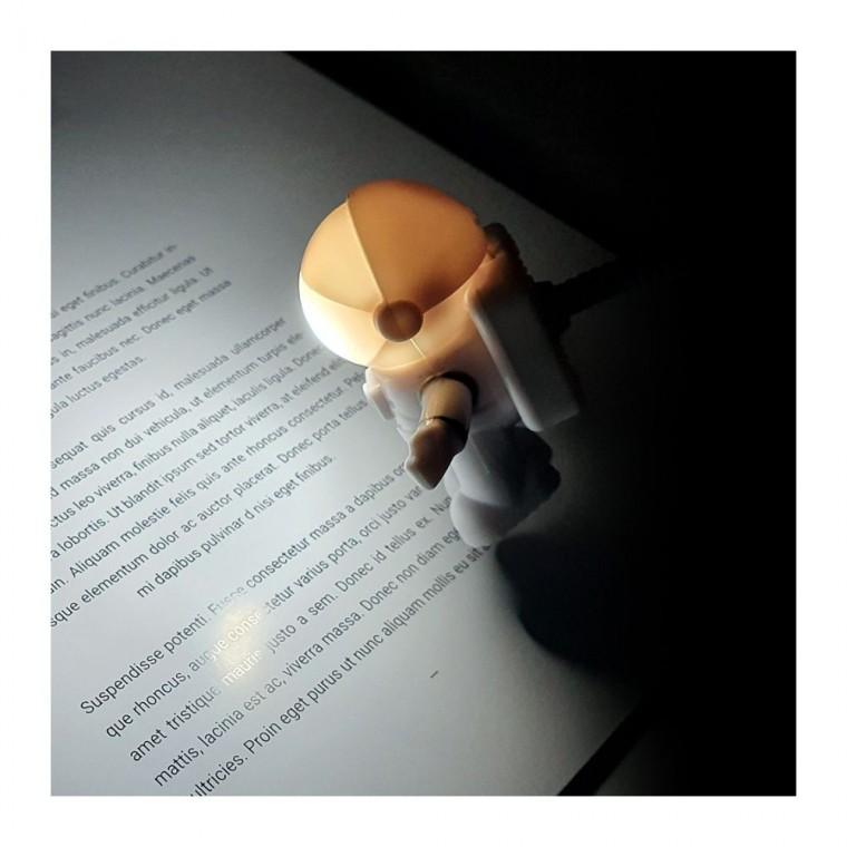 USB 우주인 독서등 조명 무드등 스탠드 북라이트 학생 야간 침대