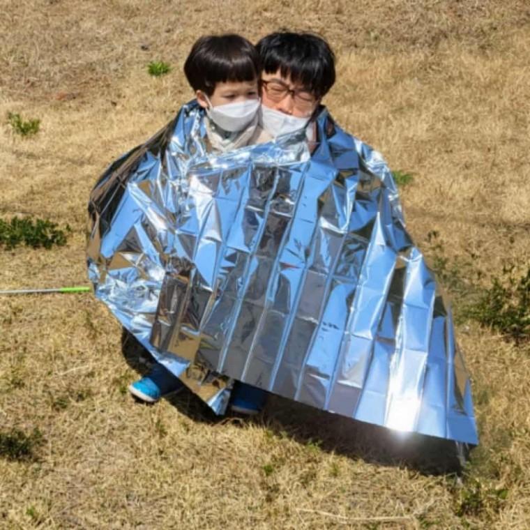 비상용 은박담요 210x130 응급담요 비상보온담요 비상담요 조난용담요 체온유지담요