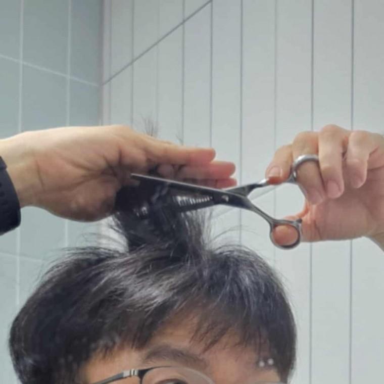 숱치기 틴닝가위 숱가위 셀프헤어컷 앞머리가위 헤어컷 앞머리자르기