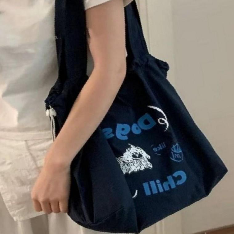 주름포인트 캐주얼 에코백 네이비
