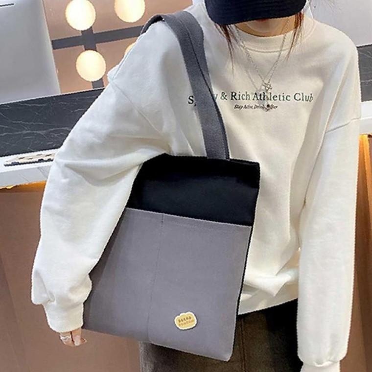 여자 대학생 캠퍼스 룩 엠티 편한 에코백 배색 가방