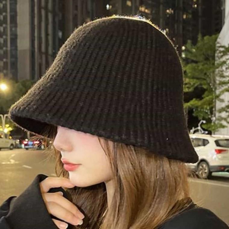 캠핑 산책 겨울 겨울벙거지 벙거지모자 데일리모자