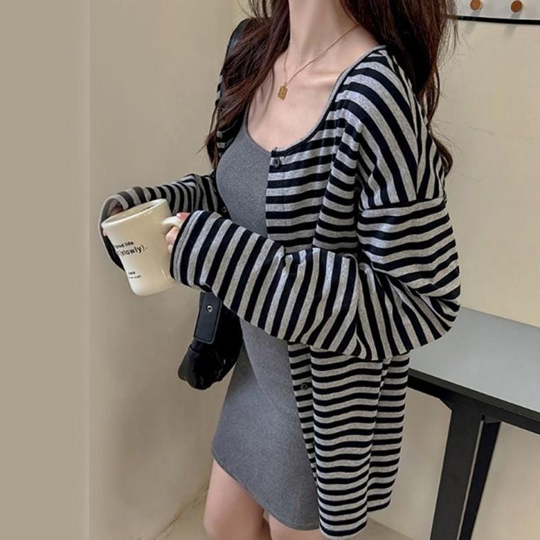 여성 데일리 외출 스트라이프 루즈핏 버튼 가디건 꽈베기니트 라운드 여성봄 자켓 남자