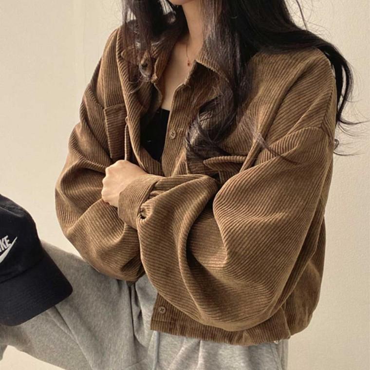 룩 주말 외출 크롭 셔츠 자켓 코디 여자 가을 데이트