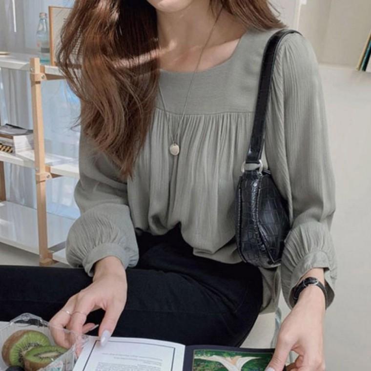 셔링 긴팔블라우스 스퀘어넥 찰랑소재 봄가을용