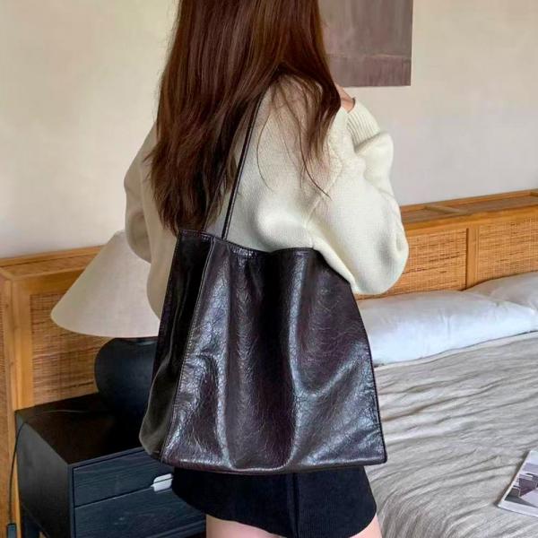 _24272 모노 스퀘어 클래식 레더 숄더백