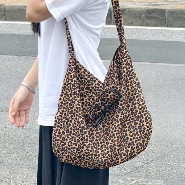_22333 여성 호피 숄더백