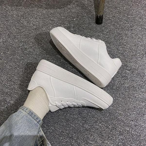 남여공용 운동화 스니커즈 데일리룩 학교 체육 수업 흰색 1컬러